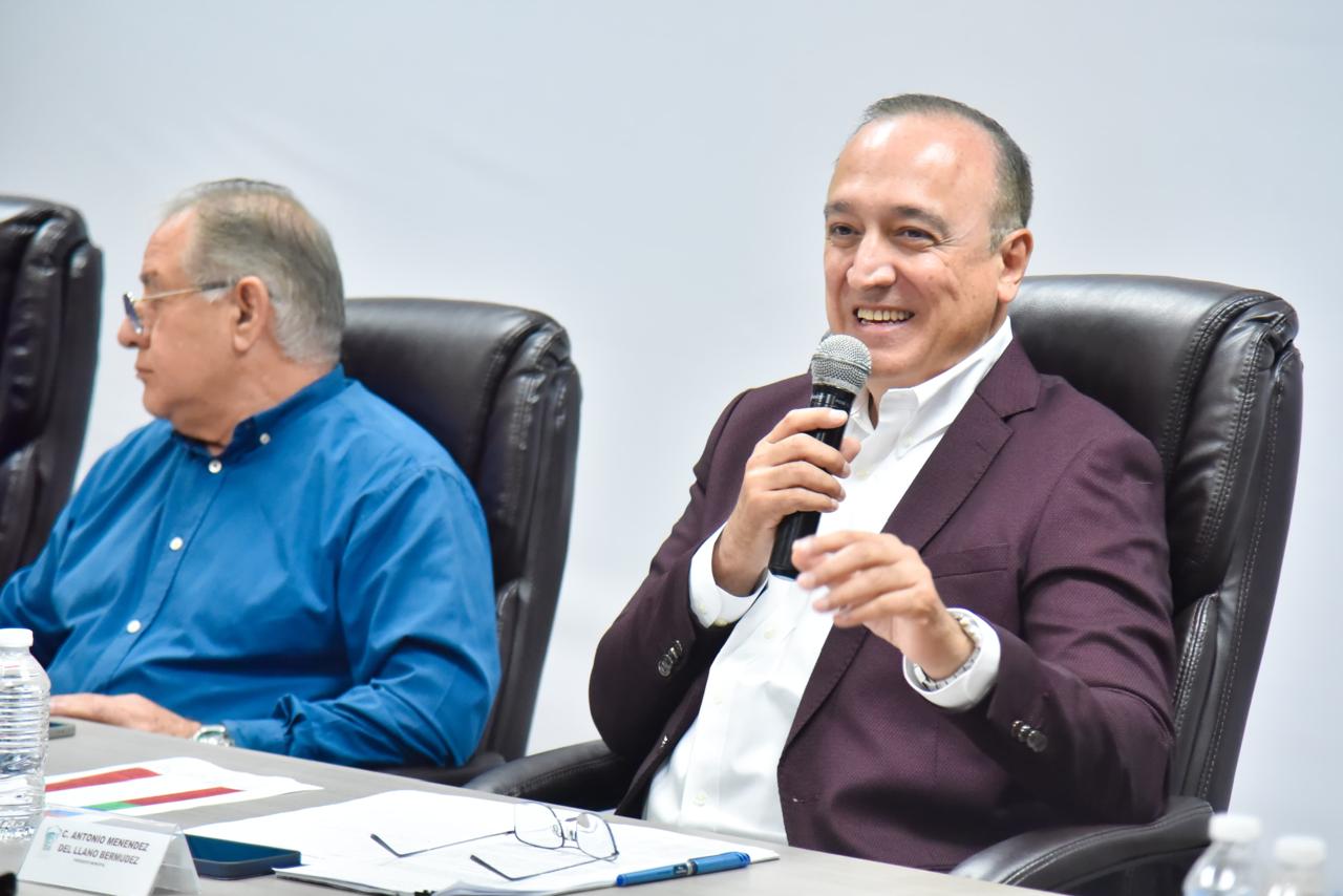 Informa Alcalde Antonio Menéndez a Cabildo que está lista la convocatoria y calendario para Cabildo Abierto.