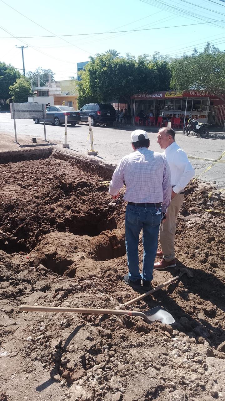 Supervisa Antonio Menéndez puntos de baches en la ciudad e instruye repararlos a la brevedad.
