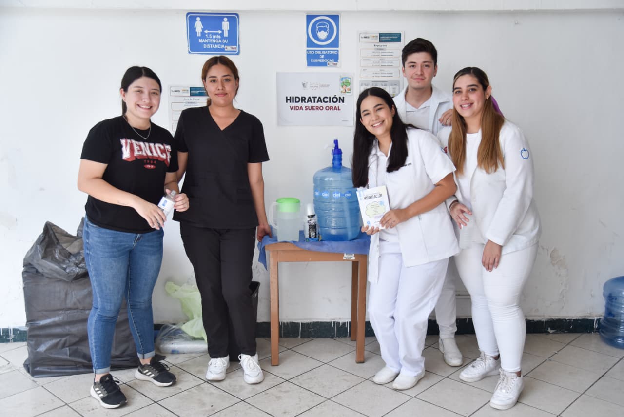 Instala Salud Municipal módulo de hidratación en Zona 30 para prevenir golpes de calor     