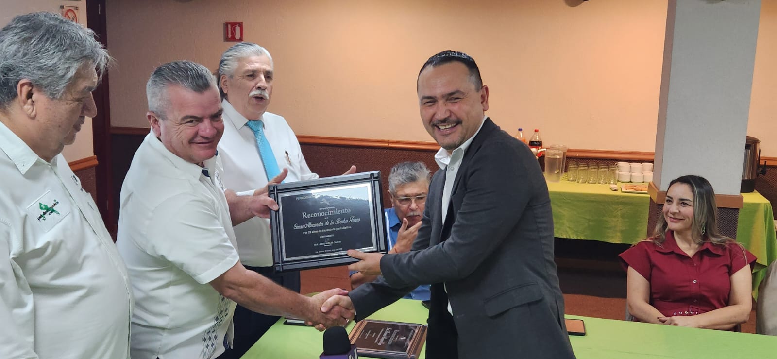 Asociación Periodismo Independiente en Sinaloa, reconoce a periodistas por su legado y trayectoria en medios de comunicación