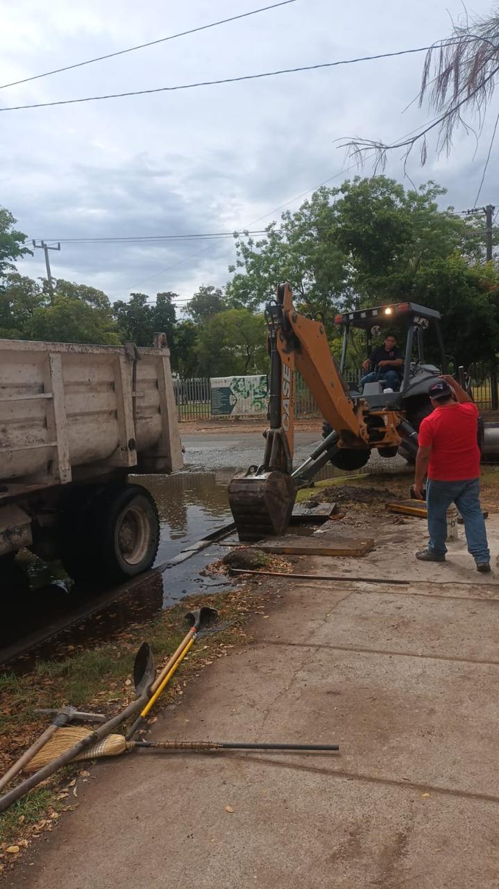 Mantenimiento, limpieza y desazolve del Dren Juárez dio buenos resultados en la lluvia de este lunes.