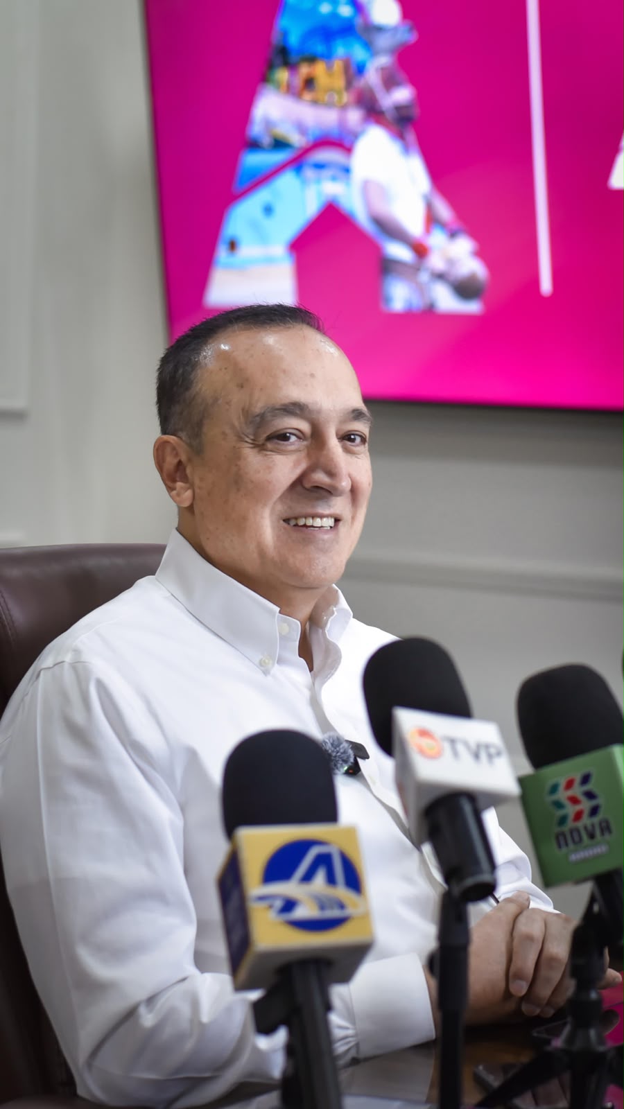 Llama Antonio Menéndez a reportar robo de tapas de alcantarillas; involucrados podrían enfrentar consecuencias legales.