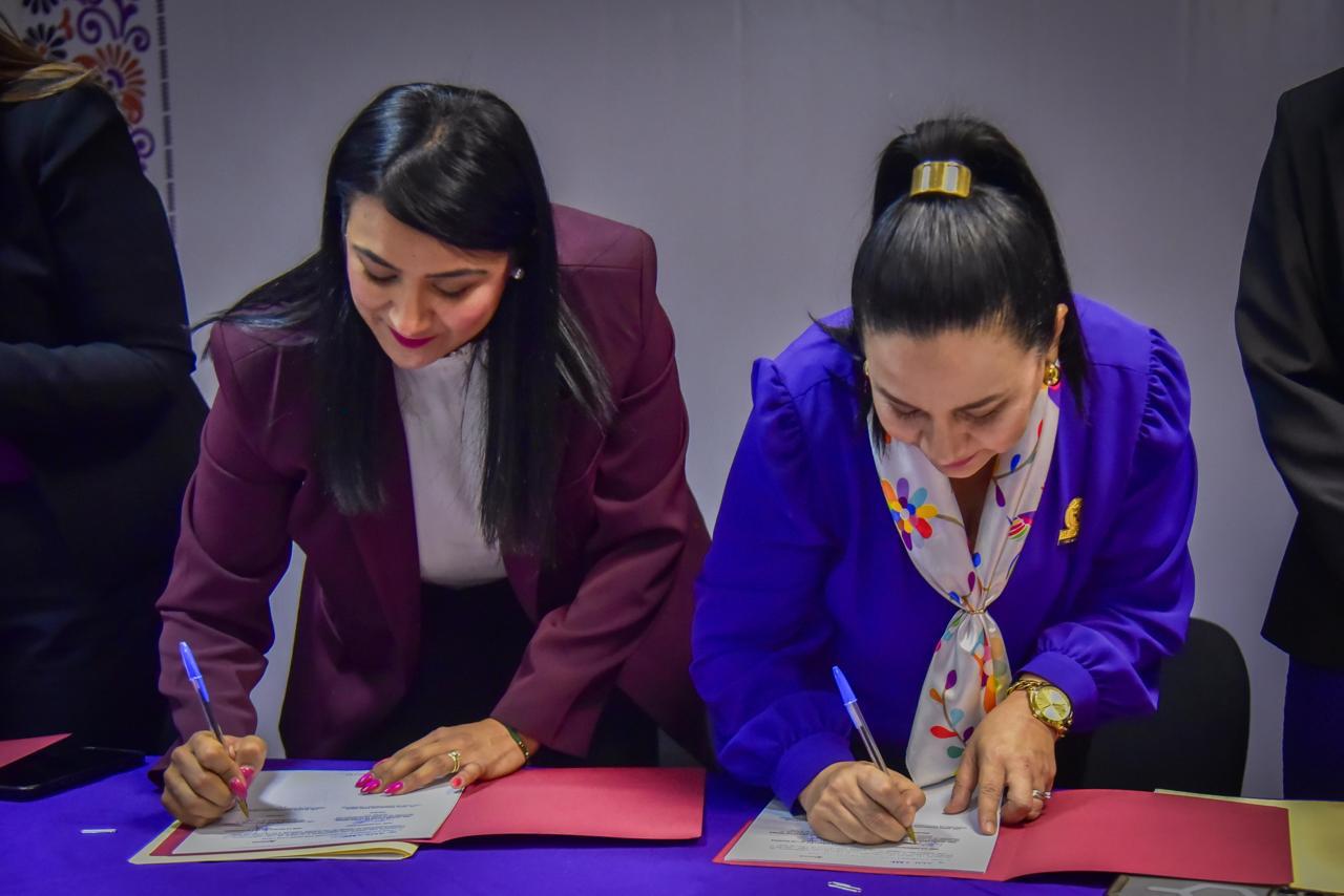SEMUJERES Ahome promueve capacitaciones para futuras emprendedoras de la mano de SEDECO y AMEXME.