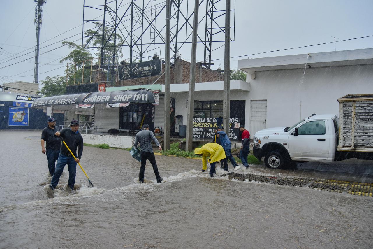 Llama Protección Civil a mantenerse atentos ante las intermitentes lluvias, para no ponerse en riesgo