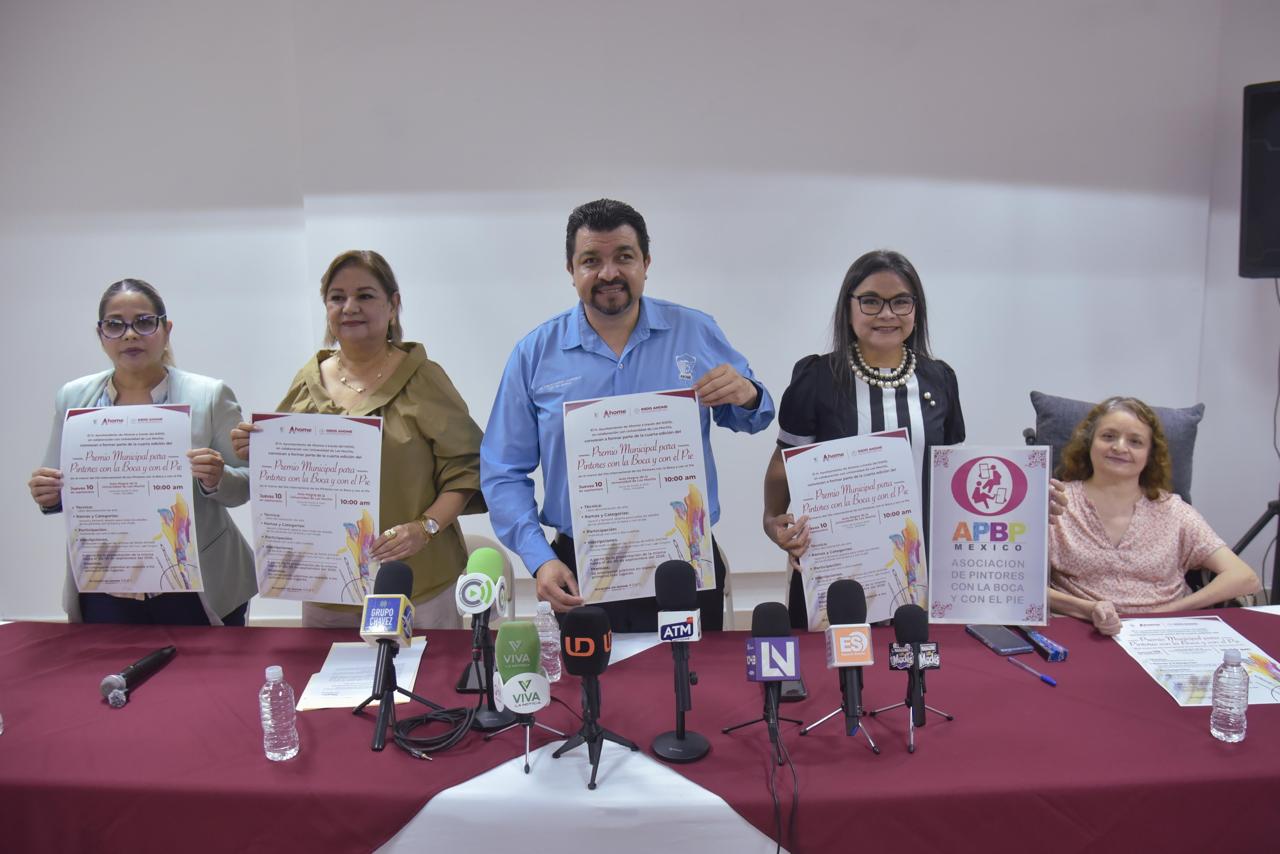 Invita IMDIS Ahome a la cuarta edición del Premio Municipal para Pintores con la Boca y con el Pie.