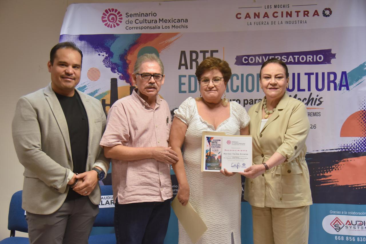Ciudadanos realizan conversatorio para hacer propuestas sobre el futuro de Teatro Ingenio, Museo Trapiche y CIE.