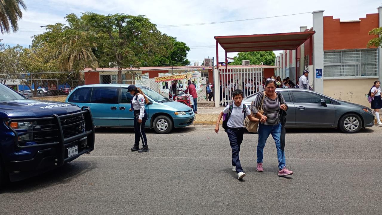 Operativo de tránsito y vialidad por el inicio de clases en Ahome está activo desde la semana pasada.