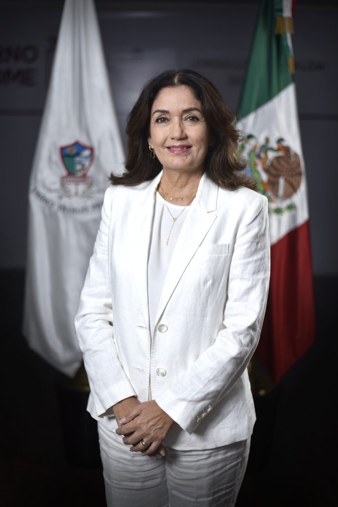 ALEJANDRINA AHUMADA LLANES