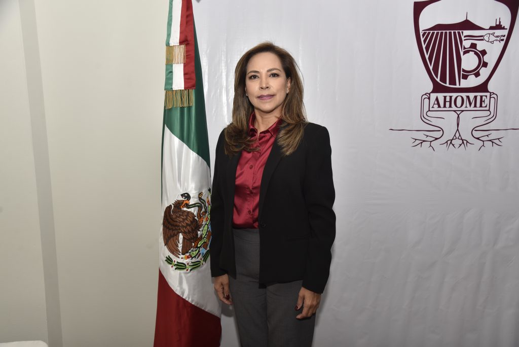 MARÍA ESTHER ROBLES SOTO