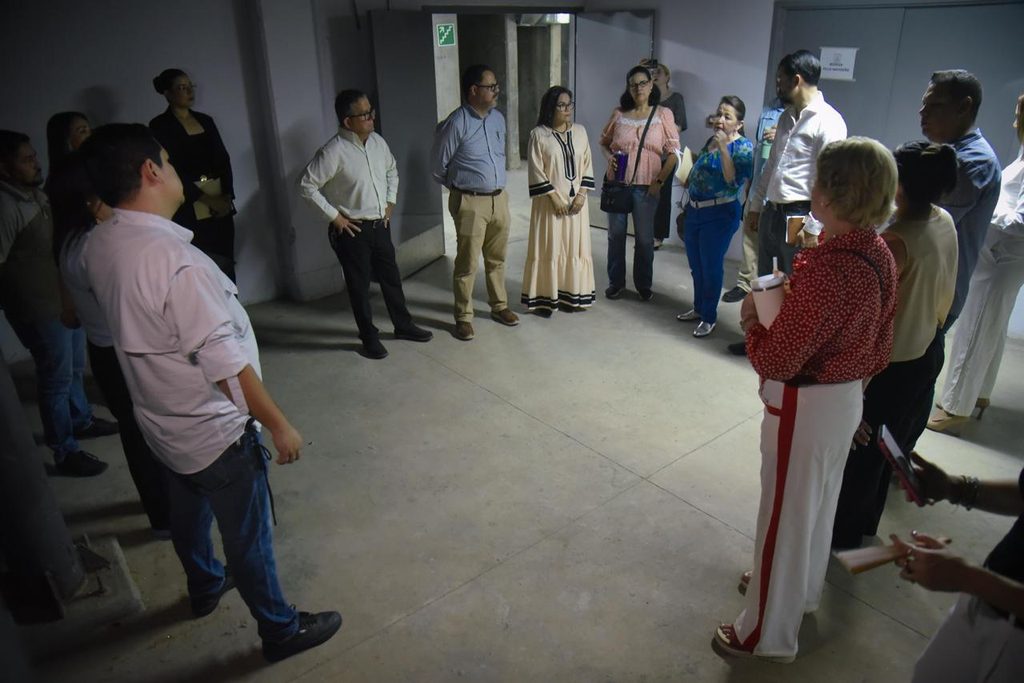 Autoridades de IMCA y municipales realizan recorrido físico del Teatro Ingenio en el marco de la entrega – recepción.