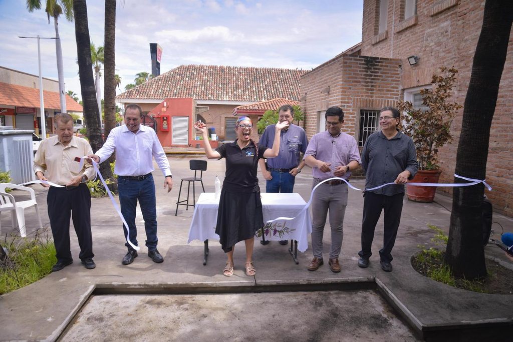 Gobierno de Ahome acompaña reapertura parcial de Plaza Fiesta Las Palmas.