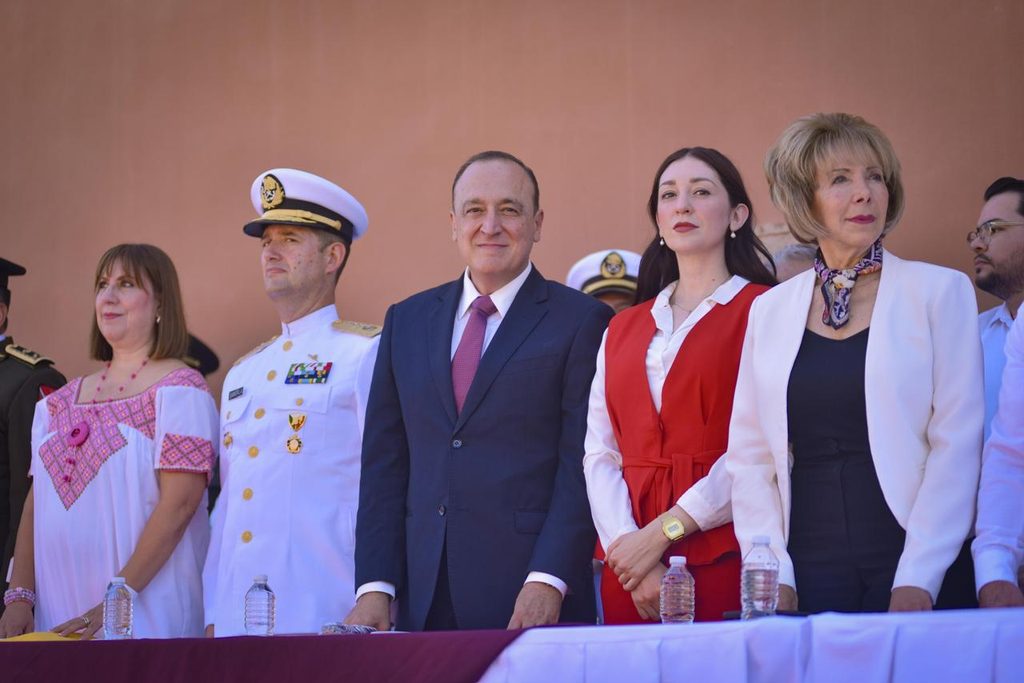 “El desfile cívico-militar es una muestra de que en Ahome se preserva el legado y las raíces de nuestra independencia”: Kiabeth Medellín.