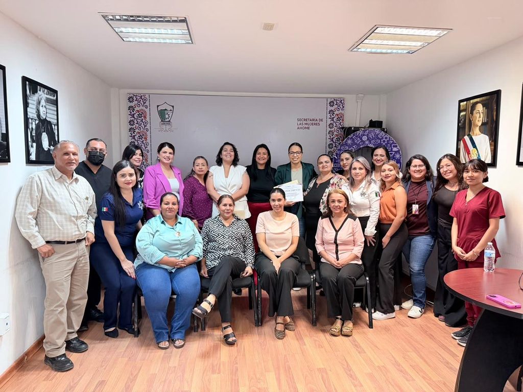 Capacitan a servidores públicos de Ahome para brindar atención digna a población LGBTQIA+