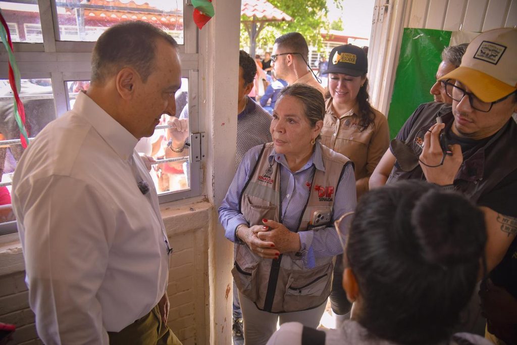 Gobiernos coordinan atención a familias de El Colorado tras ingreso del mar a viviendas.
