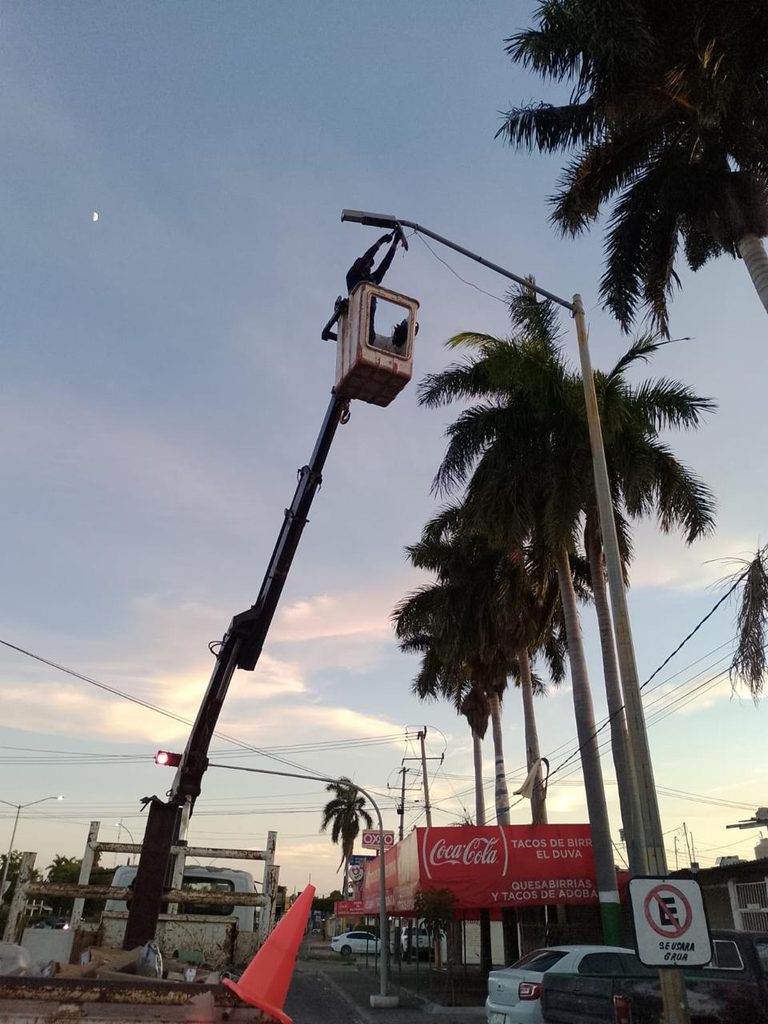 Ahome instalará 200 luminarias en 10 colonias de Los Mochis