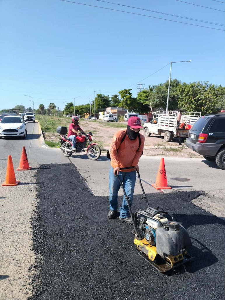 COMUN atiende 110 baches en una jornada y proyecta incrementar trabajos en vialidades de Los Mochis.